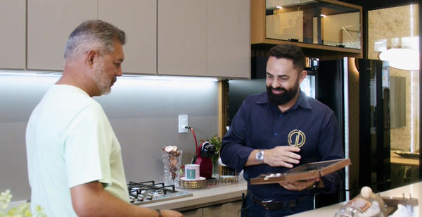 Dinâmico Construtora - Entregando Presente